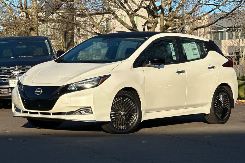 2025 Nissan LEAF SV Plus FWD