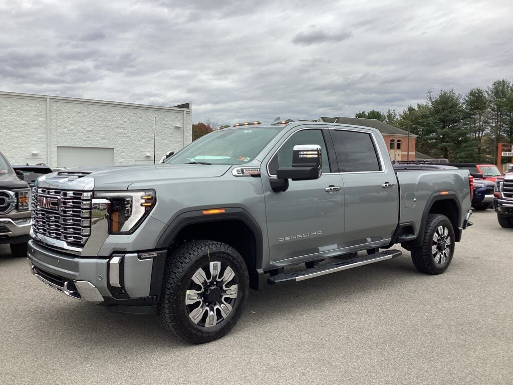 2026 GMC Sierra 2500HD Denali Crew Cab 4WD