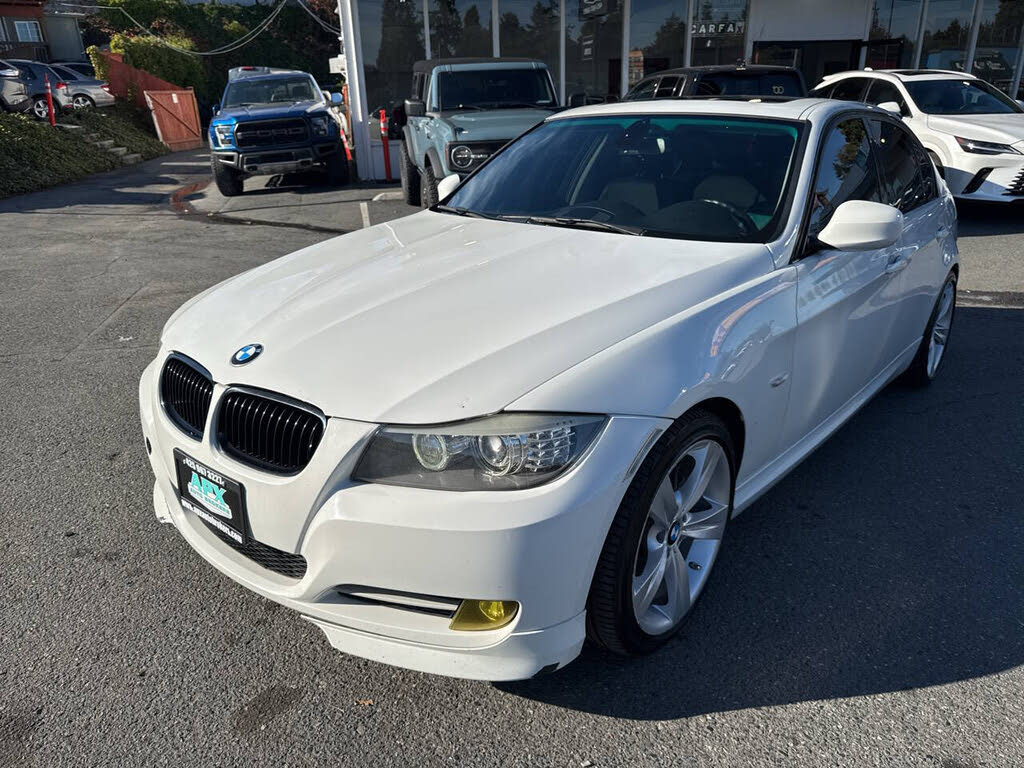 2011 BMW 3 Series 335i Sedan RWD
