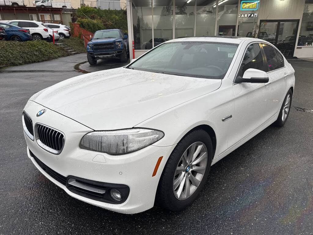 2015 BMW 5 Series 528i Sedan RWD