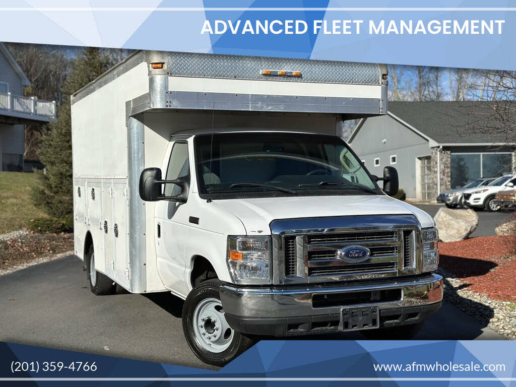 2017 Ford E-Series Chassis E-350 Super Duty 138 DRW Cutaway RWD