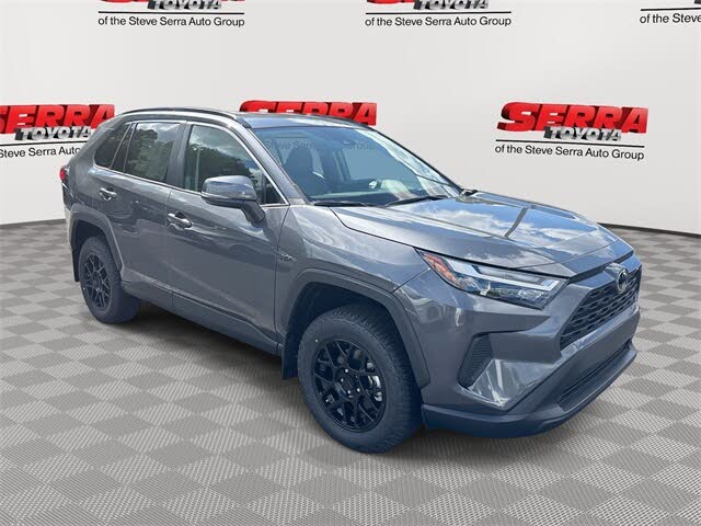 2025 Toyota RAV4 XLE FWD