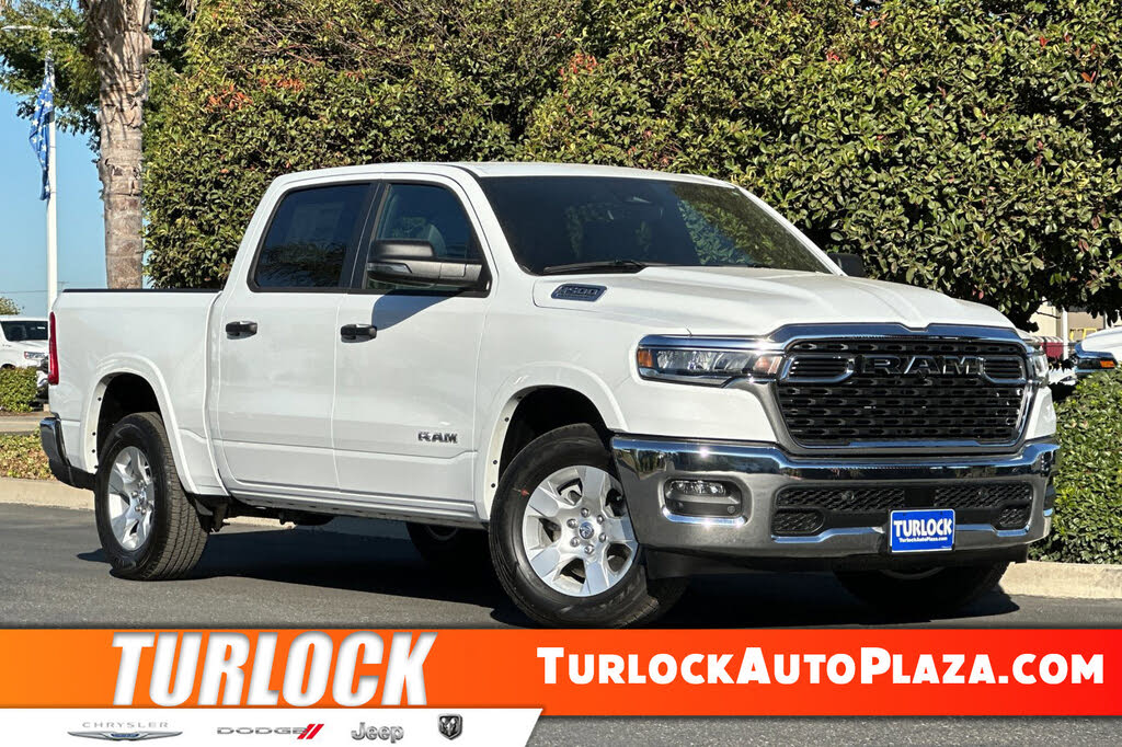 2026 RAM 1500 Big Horn Crew Cab 4WD