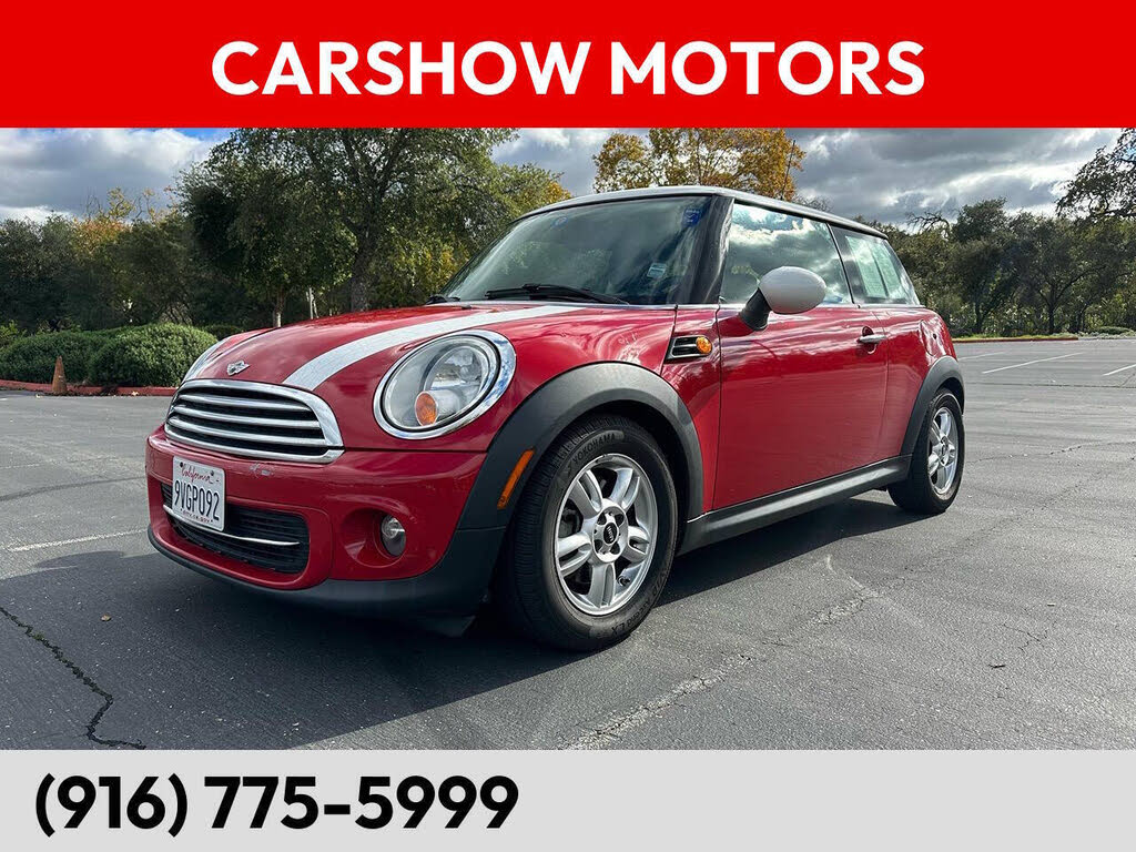 2013 MINI Cooper Hatchback FWD