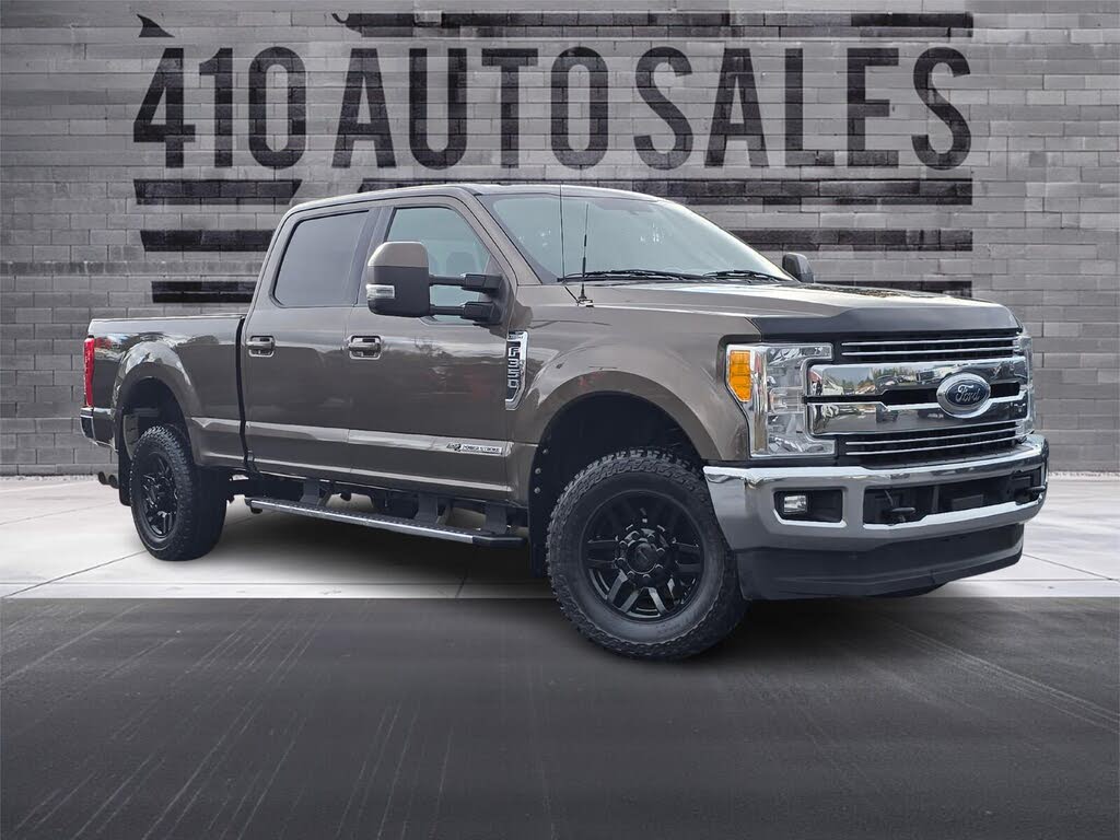 2017 Ford F-350 Super Duty Lariat Crew Cab 4WD