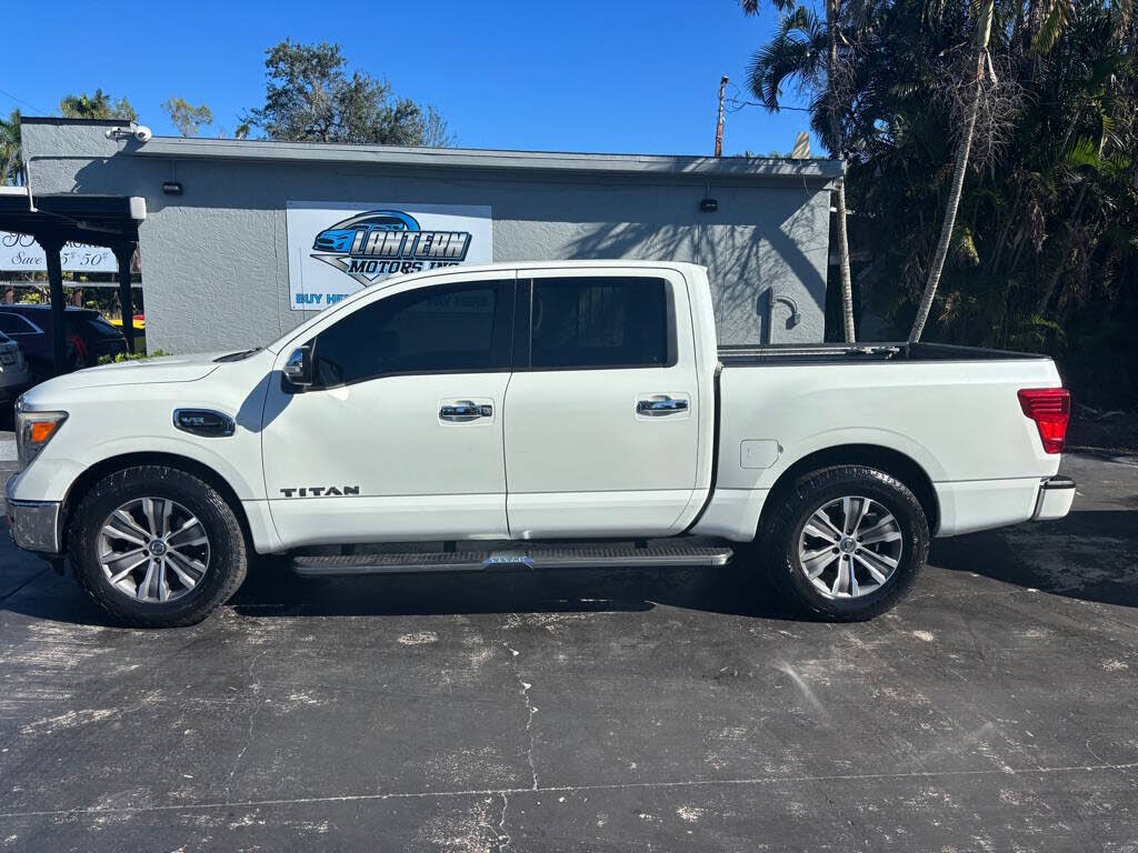 2017 Nissan Titan SV Crew Cab