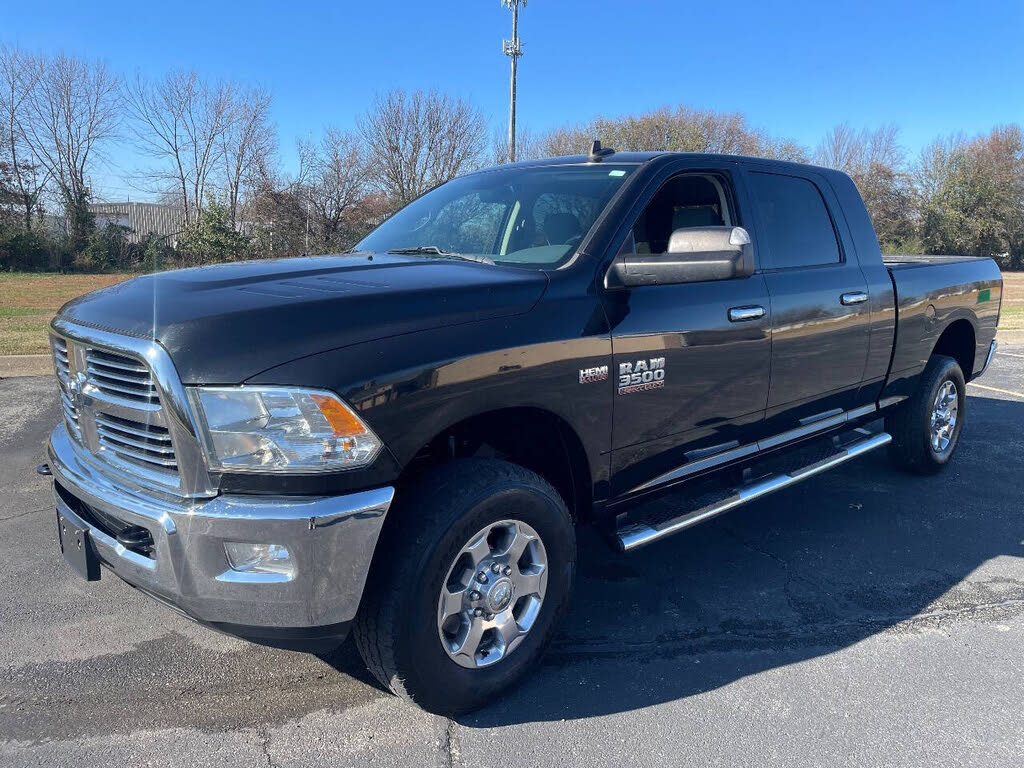 2018 RAM 3500 Big Horn Mega Cab 4WD