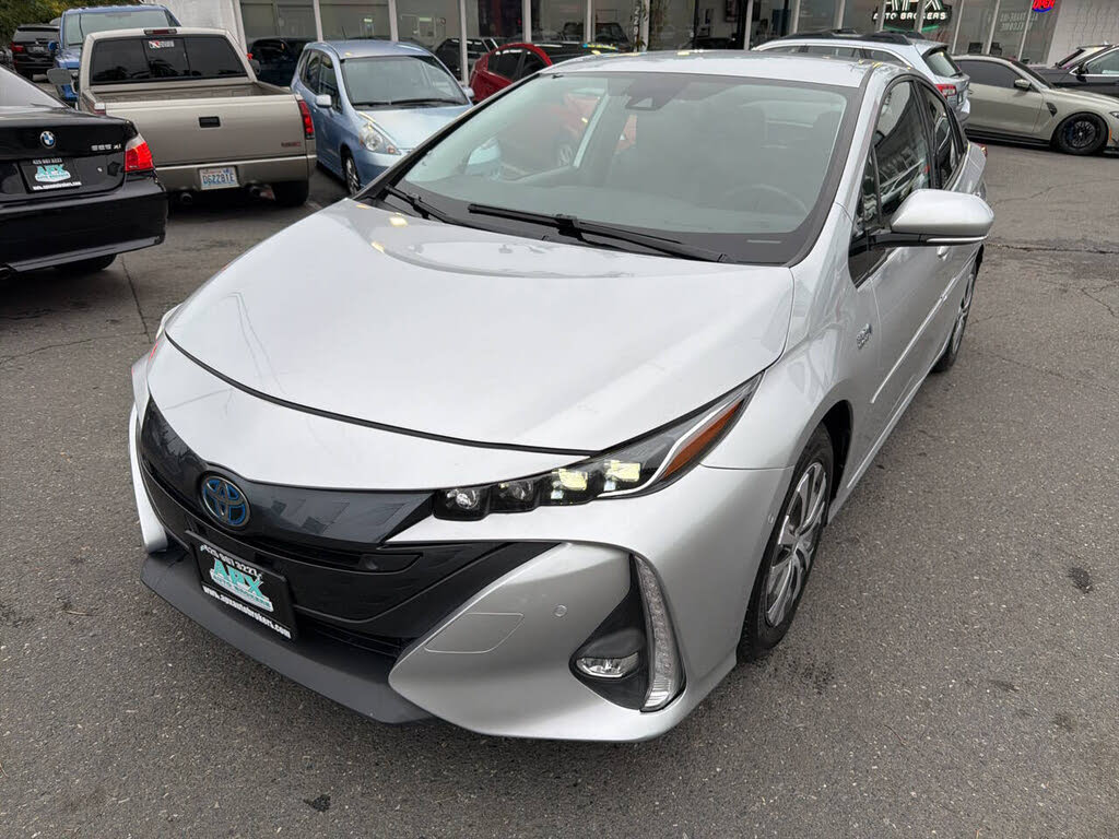 2020 Toyota Prius Prime Limited FWD