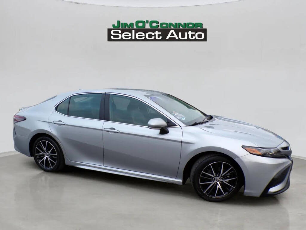 2023 Toyota Camry SE Nightshade FWD