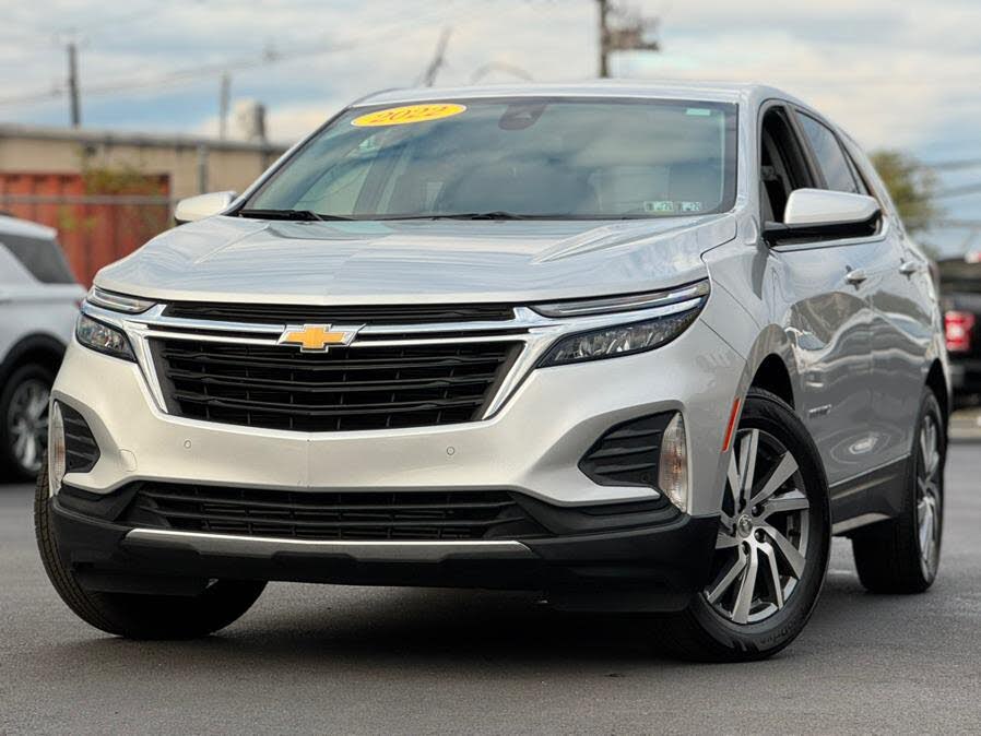 2022 Chevrolet Equinox LT FWD with 1LT