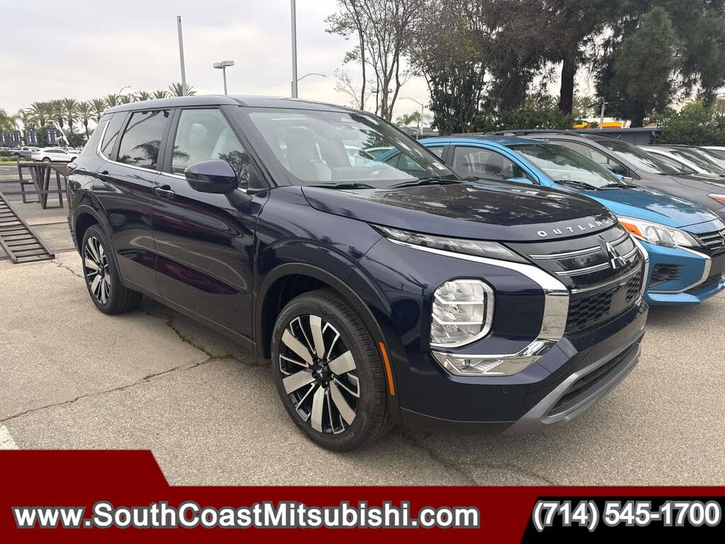 2025 Mitsubishi Outlander SE FWD