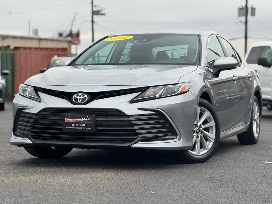 2022 Toyota Camry LE FWD