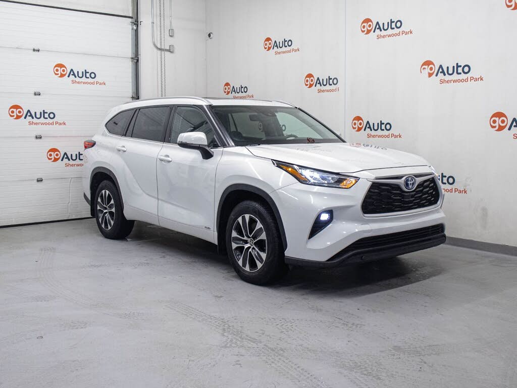 2022 Toyota Highlander Hybrid XLE AWD