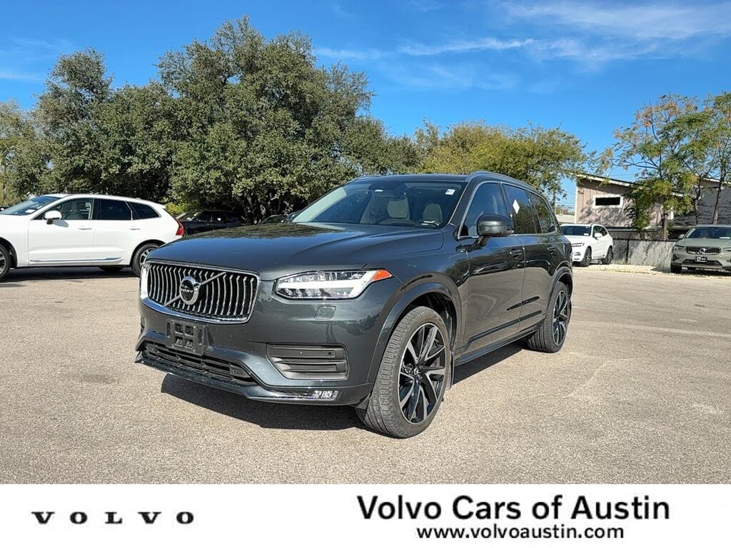 2022 Volvo XC90 T6 Momentum 7-Passenger AWD