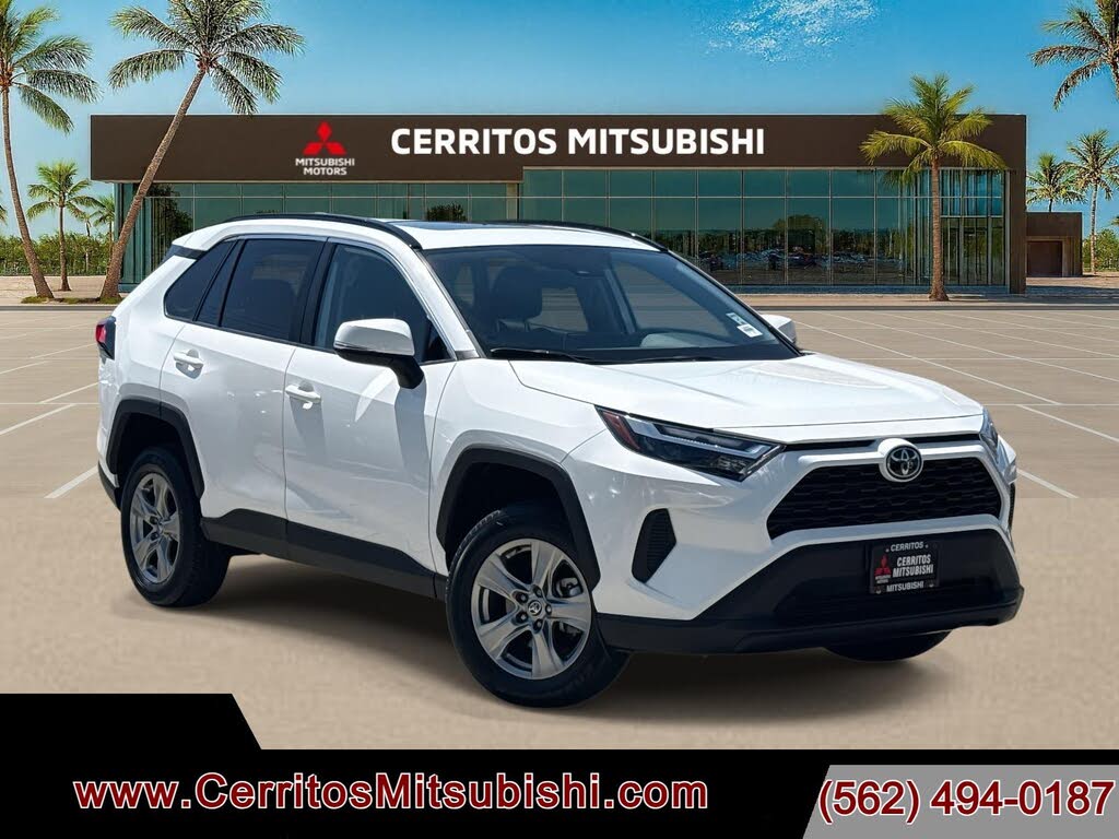 2024 Toyota RAV4 XLE FWD