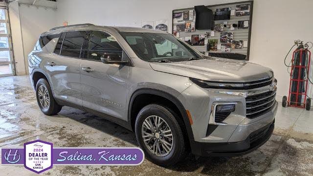 2025 Chevrolet Traverse LT FWD