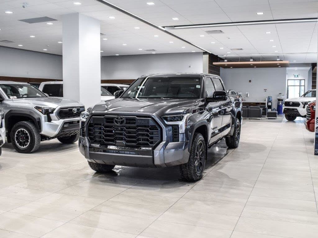 Toyota Tundra Limited CrewMax Cab 4WD 2026