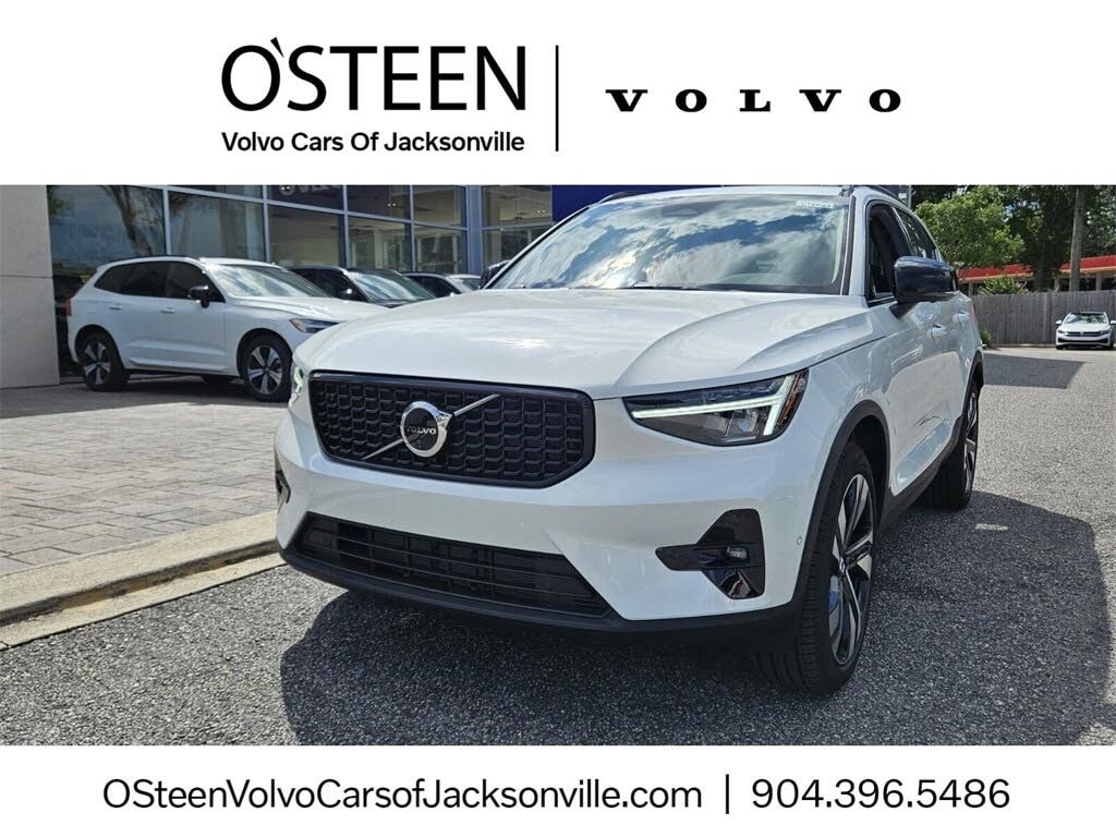 2026 Volvo XC40 B4 Plus FWD