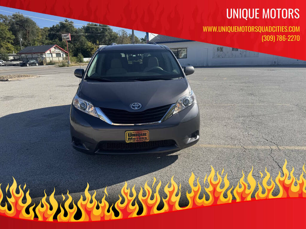 2011 Toyota Sienna LE 8-Passenger