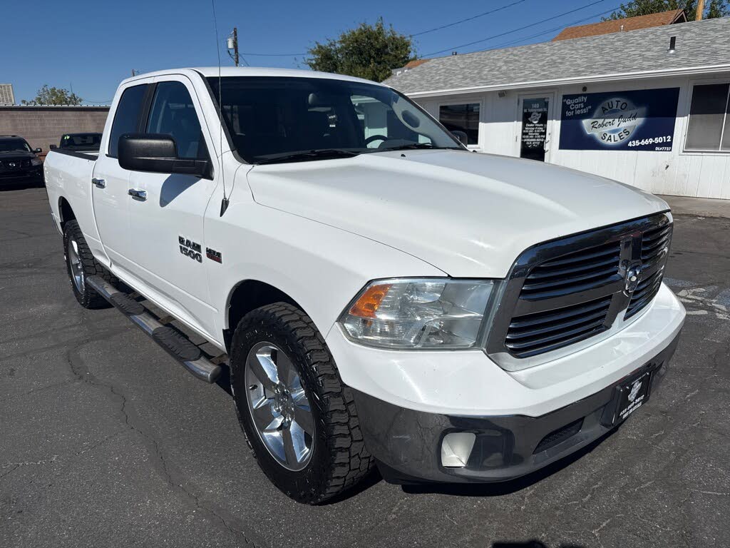 2016 RAM 1500 SLT Quad Cab 4WD