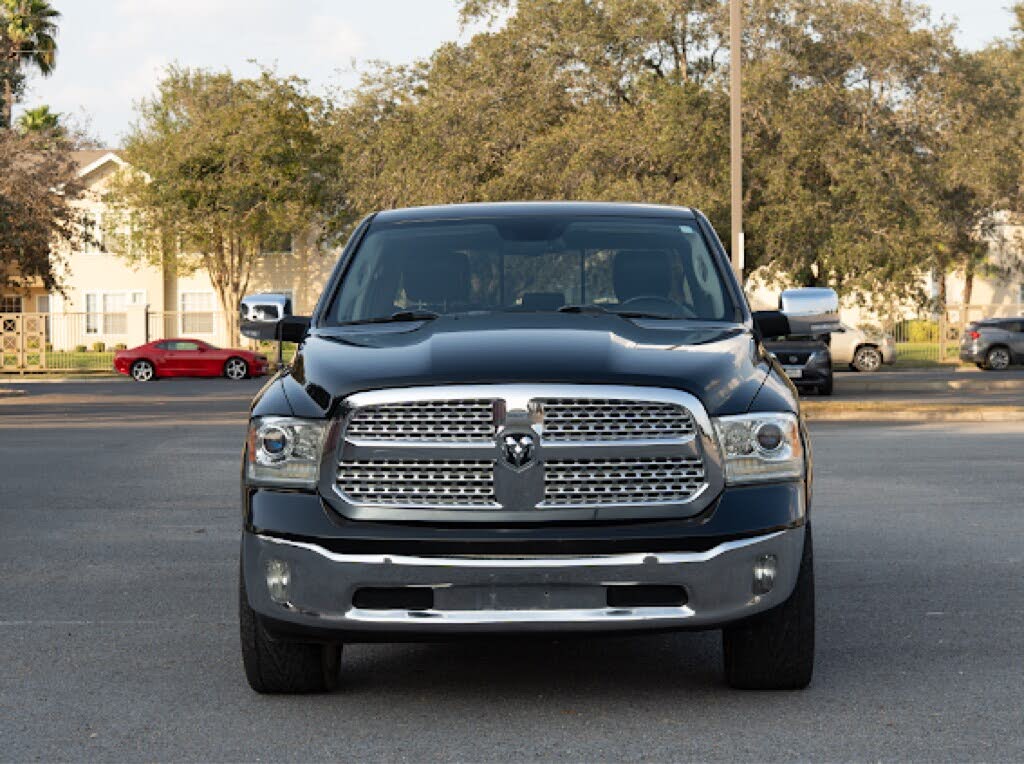 2017 RAM 1500 Laramie Crew Cab 4WD