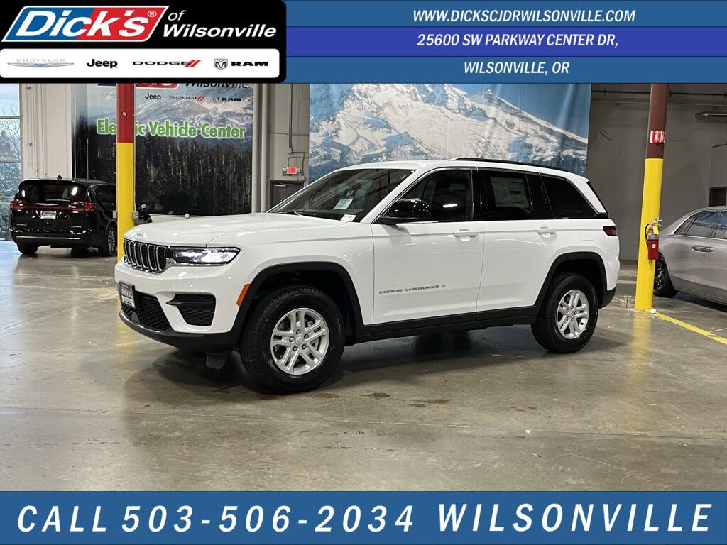 2025 Jeep Grand Cherokee Laredo 4WD