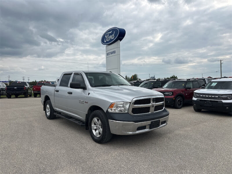 2017 RAM 1500 ST Crew Cab 4WD
