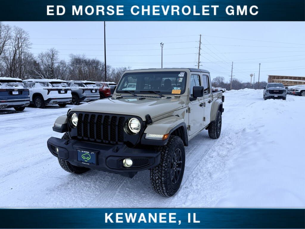 2022 Jeep Gladiator Altitude Crew Cab 4WD