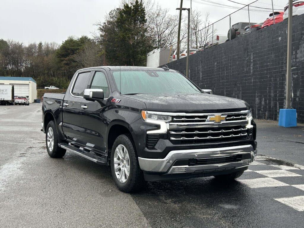 2024 Chevrolet Silverado 1500 LTZ Crew Cab 4WD