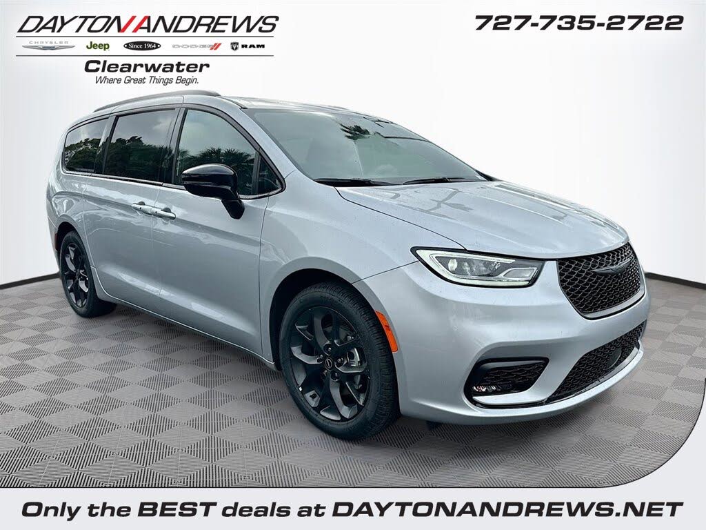 2026 Chrysler Pacifica Limited FWD