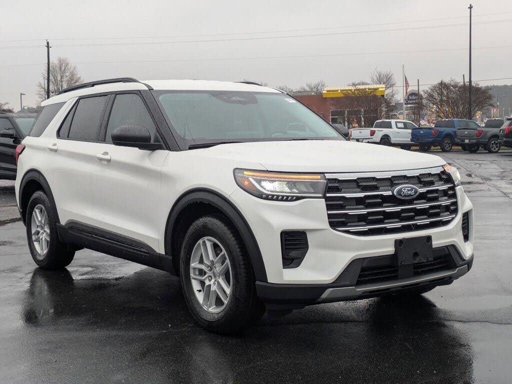 2026 Ford Explorer Active RWD