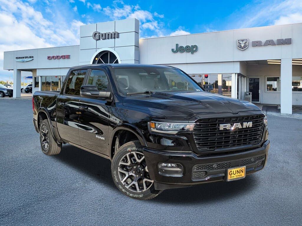 2026 RAM 1500 Laramie Crew Cab 4WD