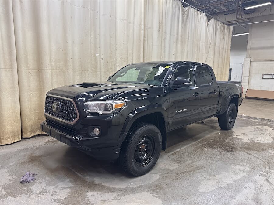 2018 Toyota Tacoma SR5 V6 Double Cab LB 4WD