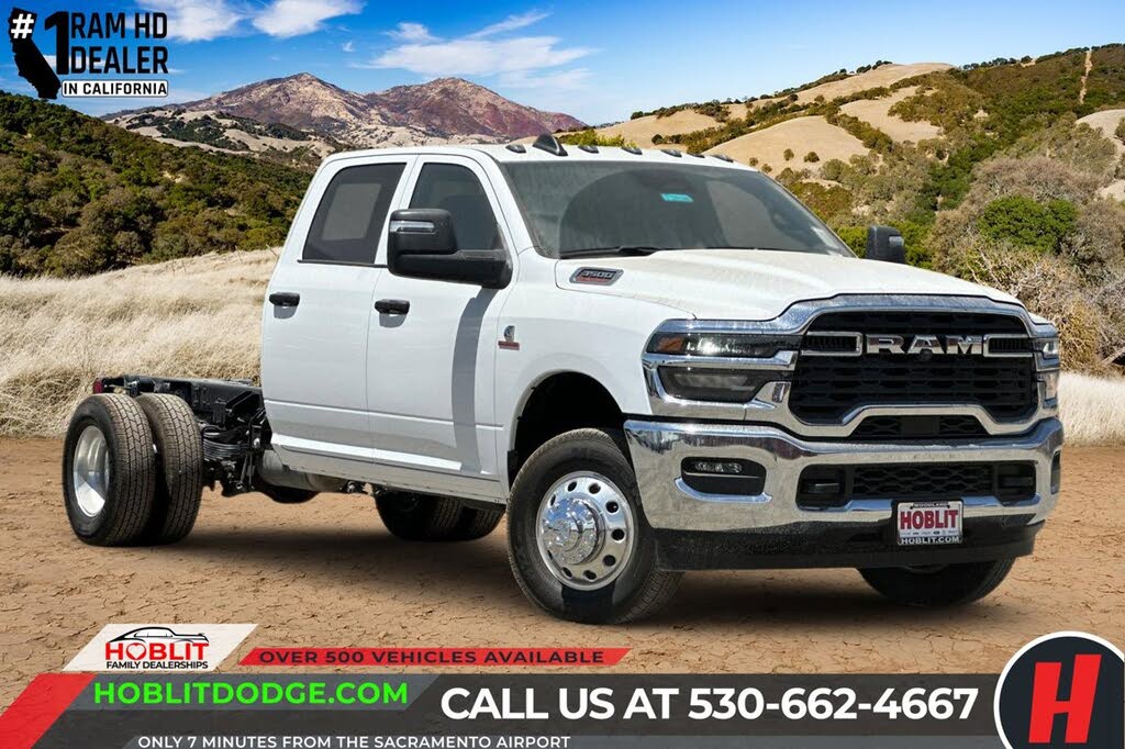 2025 RAM 3500 Chassis Tradesman Crew Cab LB DRW 4WD