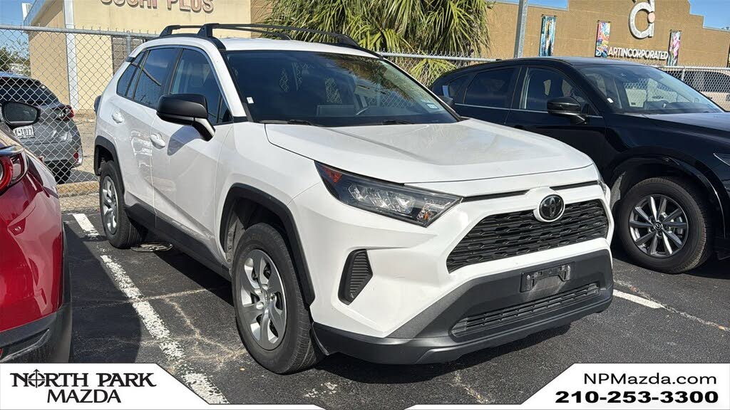 2020 Toyota RAV4 LE FWD