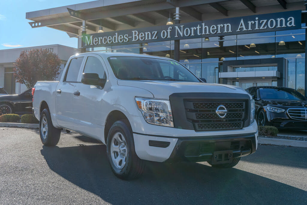 2022 Nissan Titan S Crew Cab 4WD