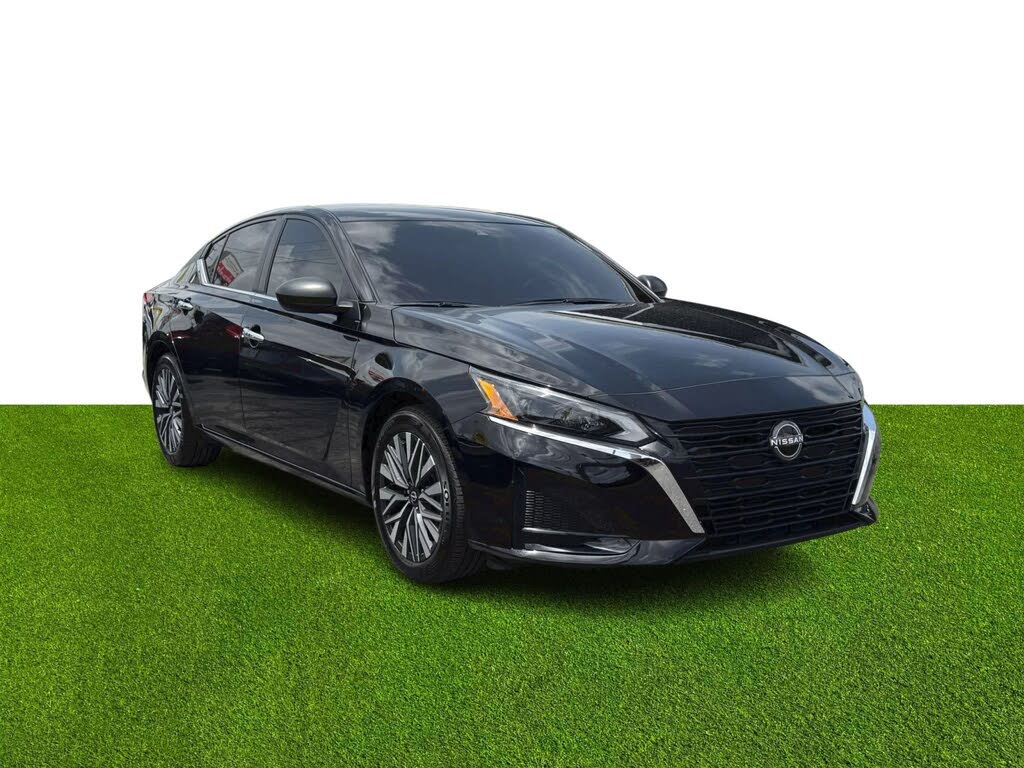 2024 Nissan Altima 2.5 SV FWD