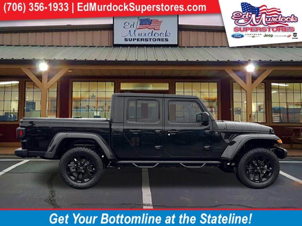 2025 Jeep Gladiator NightHawk Crew Cab 4WD