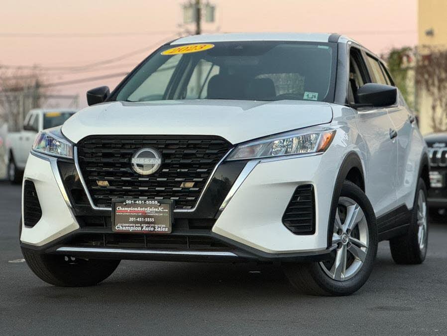 2023 Nissan Kicks S FWD