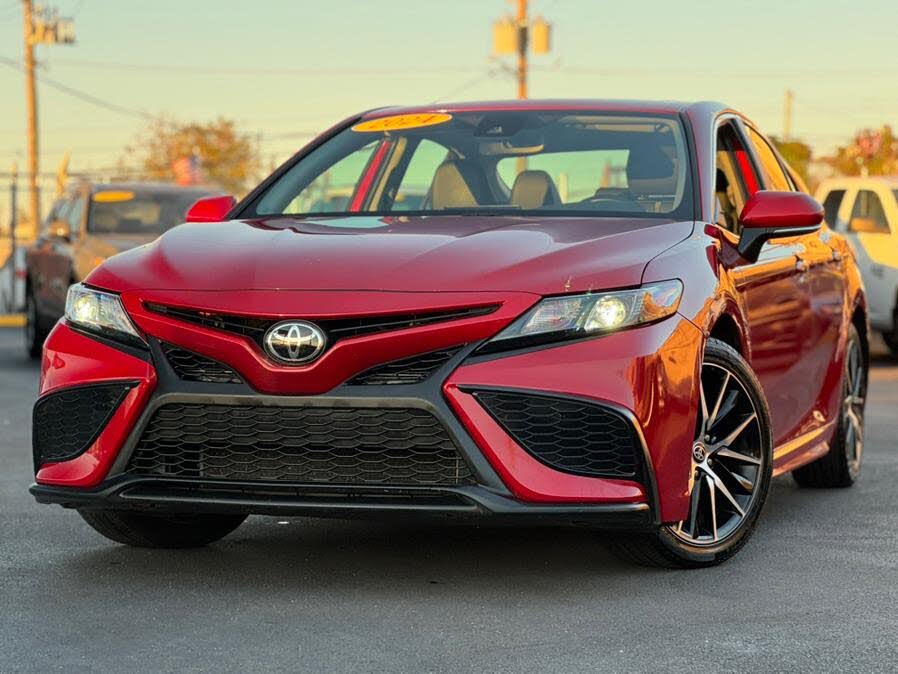 2024 Toyota Camry SE FWD
