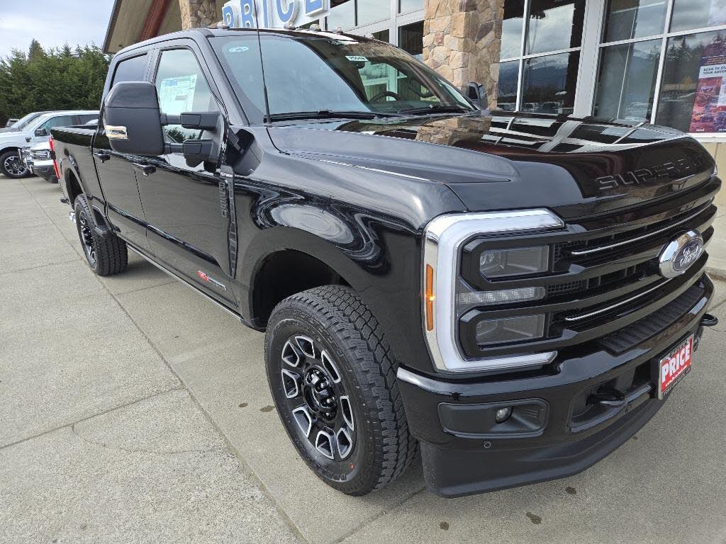 2025 Ford F-250 Super Duty Platinum Crew Cab 4WD