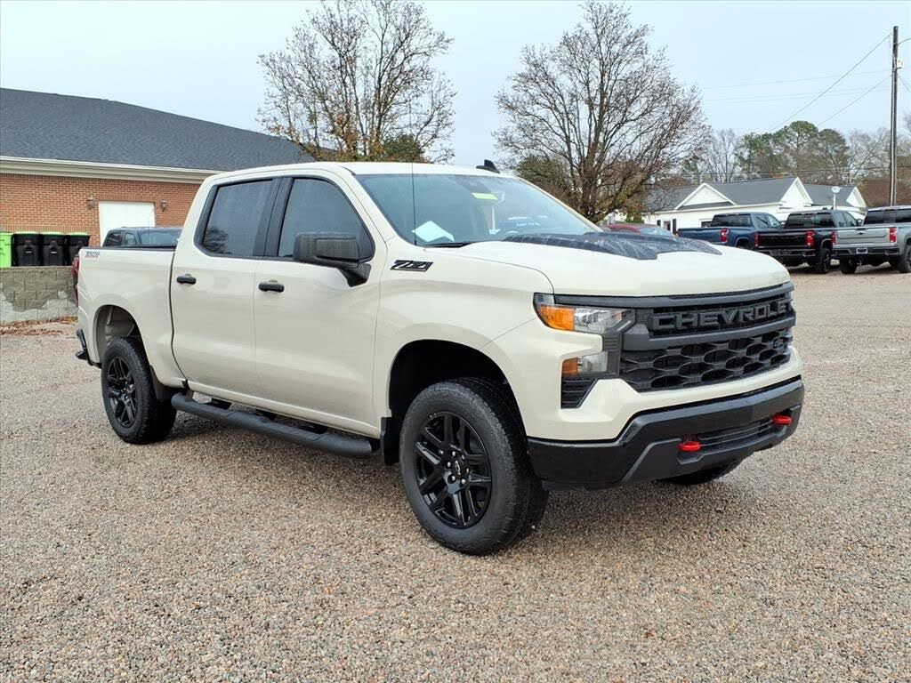 2026 Chevrolet Silverado 1500 Custom Trail Boss Crew Cab 4WD