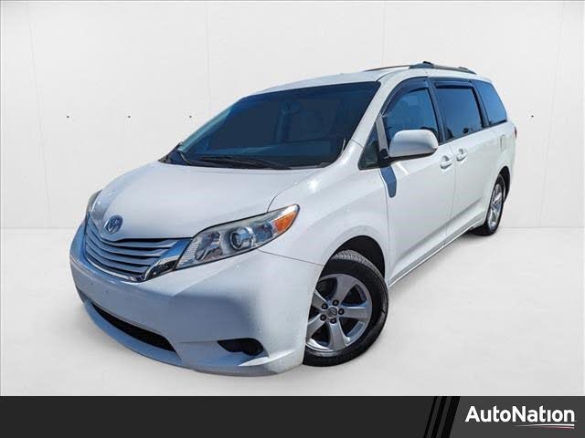 2017 Toyota Sienna LE 7-Passenger Auto Access Seat FWD