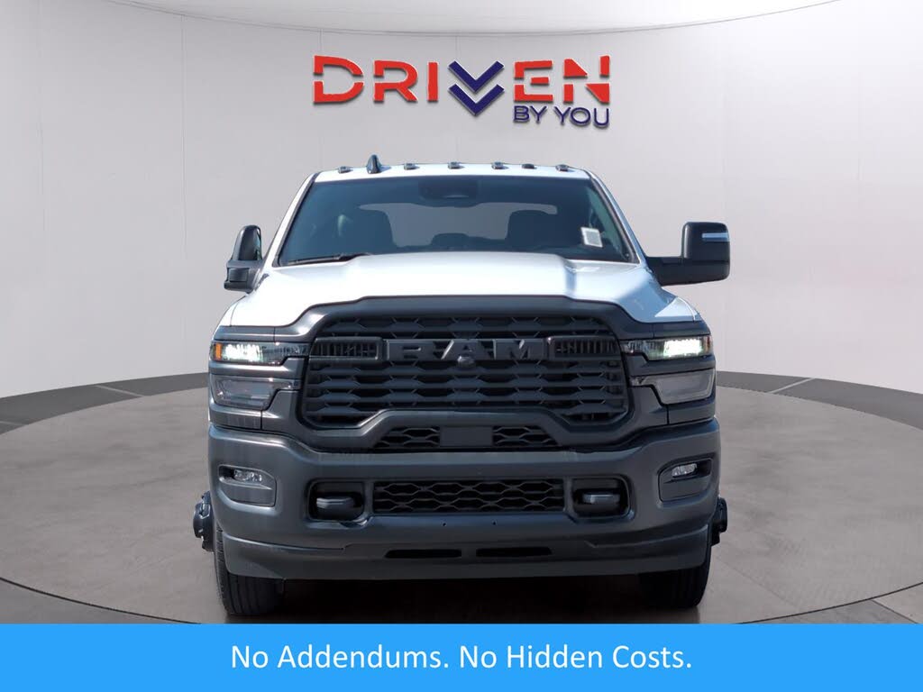 2025 RAM 3500 Chassis Tradesman Crew Cab LB DRW 4WD