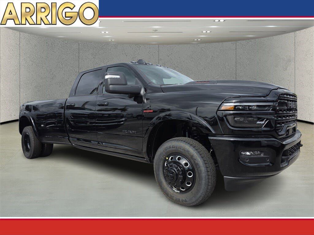 2026 RAM 3500 Limited Crew Cab LB DRW 4WD