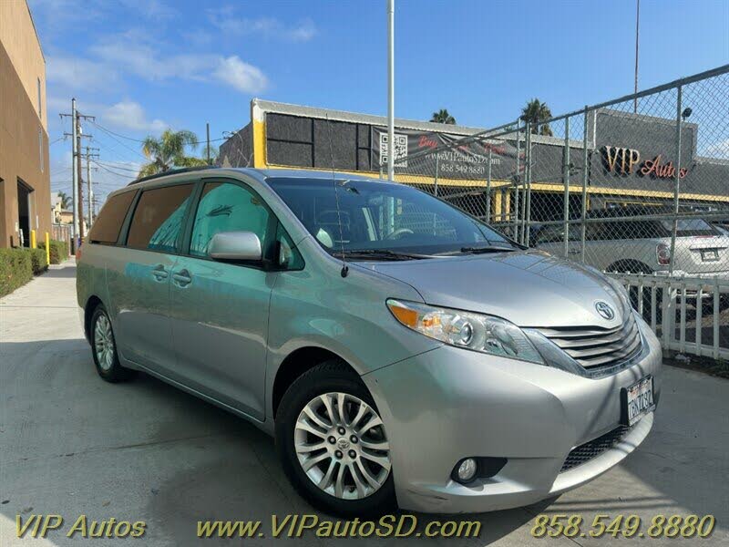 2012 Toyota Sienna LE 7-Passenger