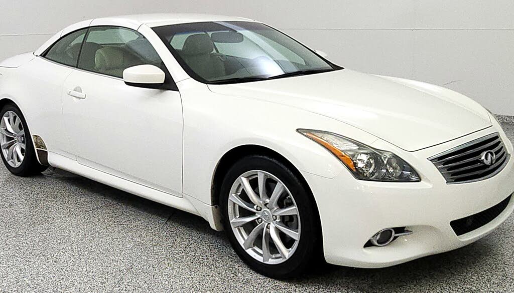 2013 INFINITI G37 Convertible RWD
