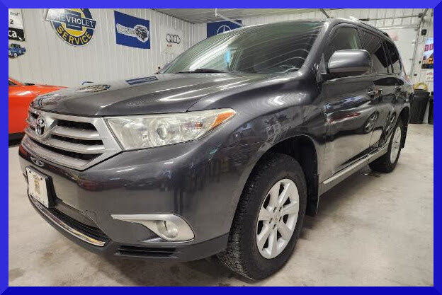 Toyota Highlander V6 AWD 2013