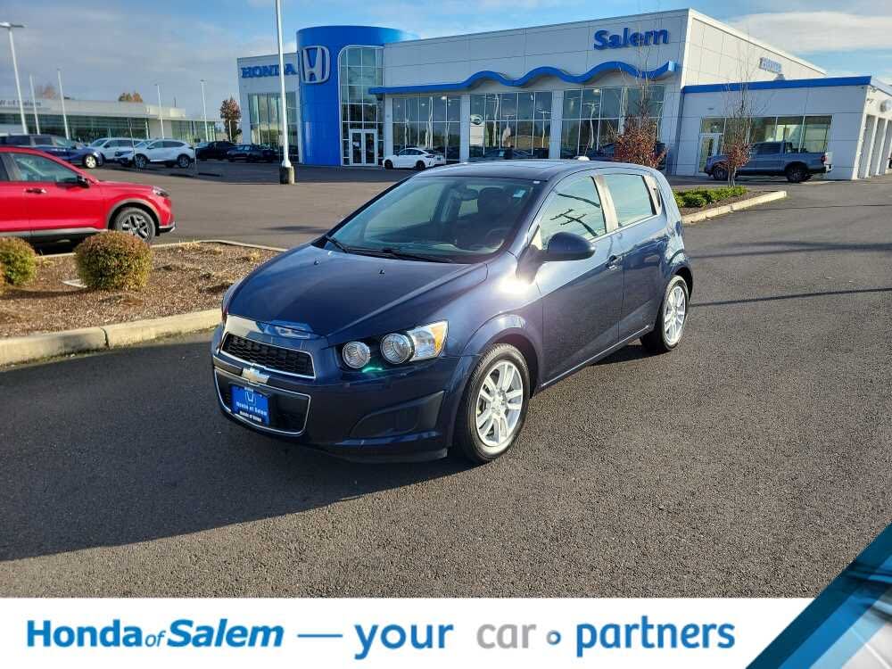 2016 Chevrolet Sonic LT Hatchback FWD
