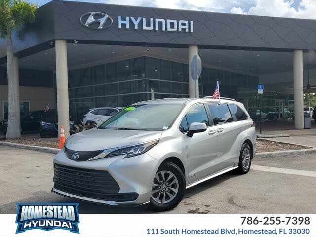 2021 Toyota Sienna LE 8-Passenger FWD